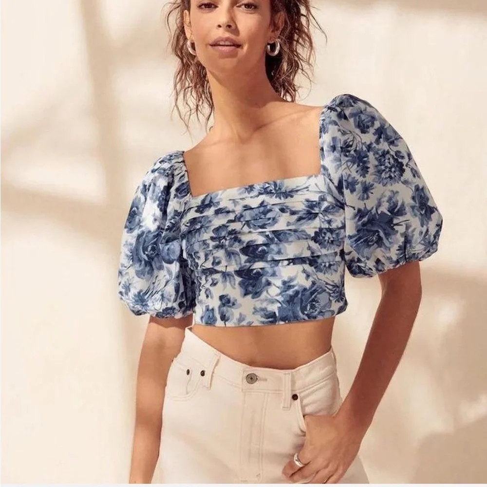 Abercrombie & Fitch Blue Floral Puff Sleeve Crop Top - Size Small - Picture 1 of 4